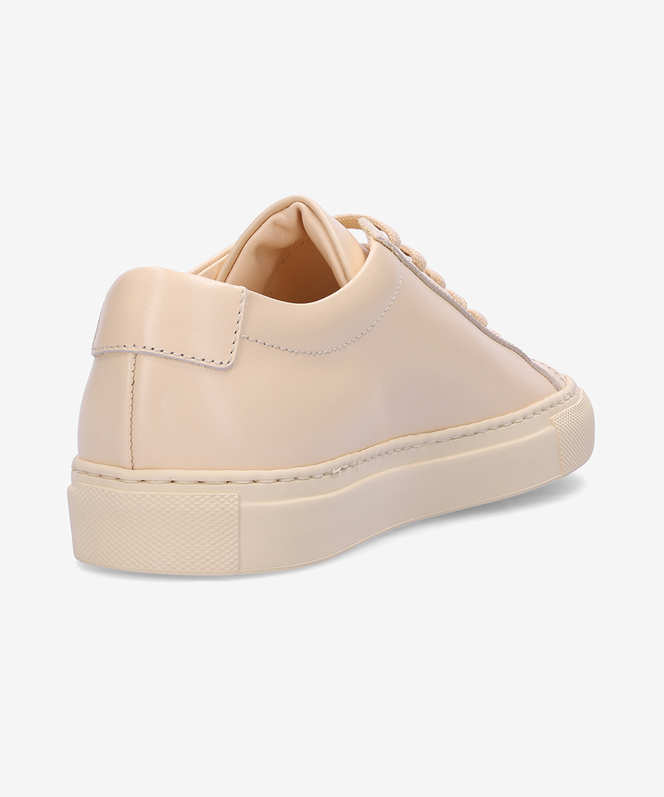 ◆Common Projects ◆ Original Achilles Low Sneakers Apricot Common Projects Men's Original Achilles Low Sneakers in