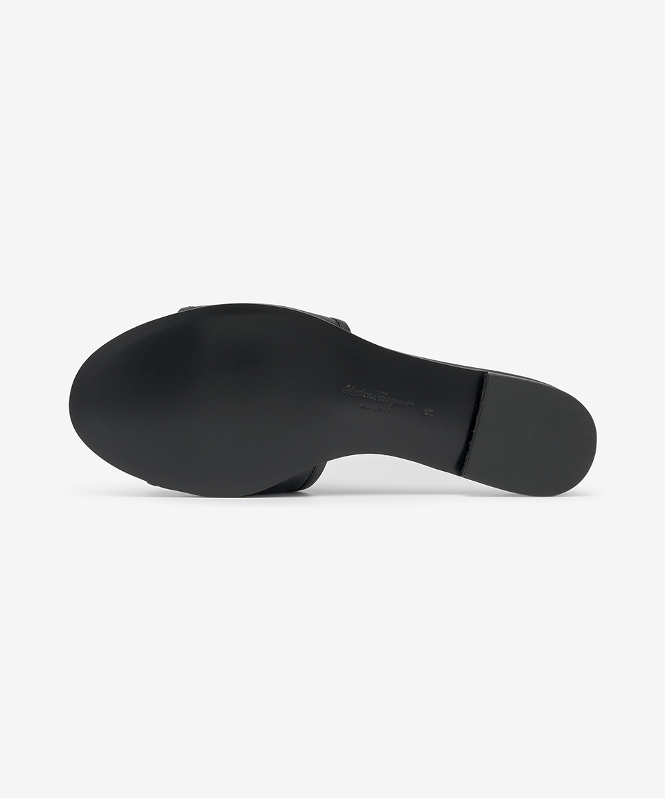 ★FERRAGAMO★ Gancini Rhodes Slide Black 01R221730192 01R221 Ferragamo Slip-On Sandals Black (Women's) - 01R221730192 - US