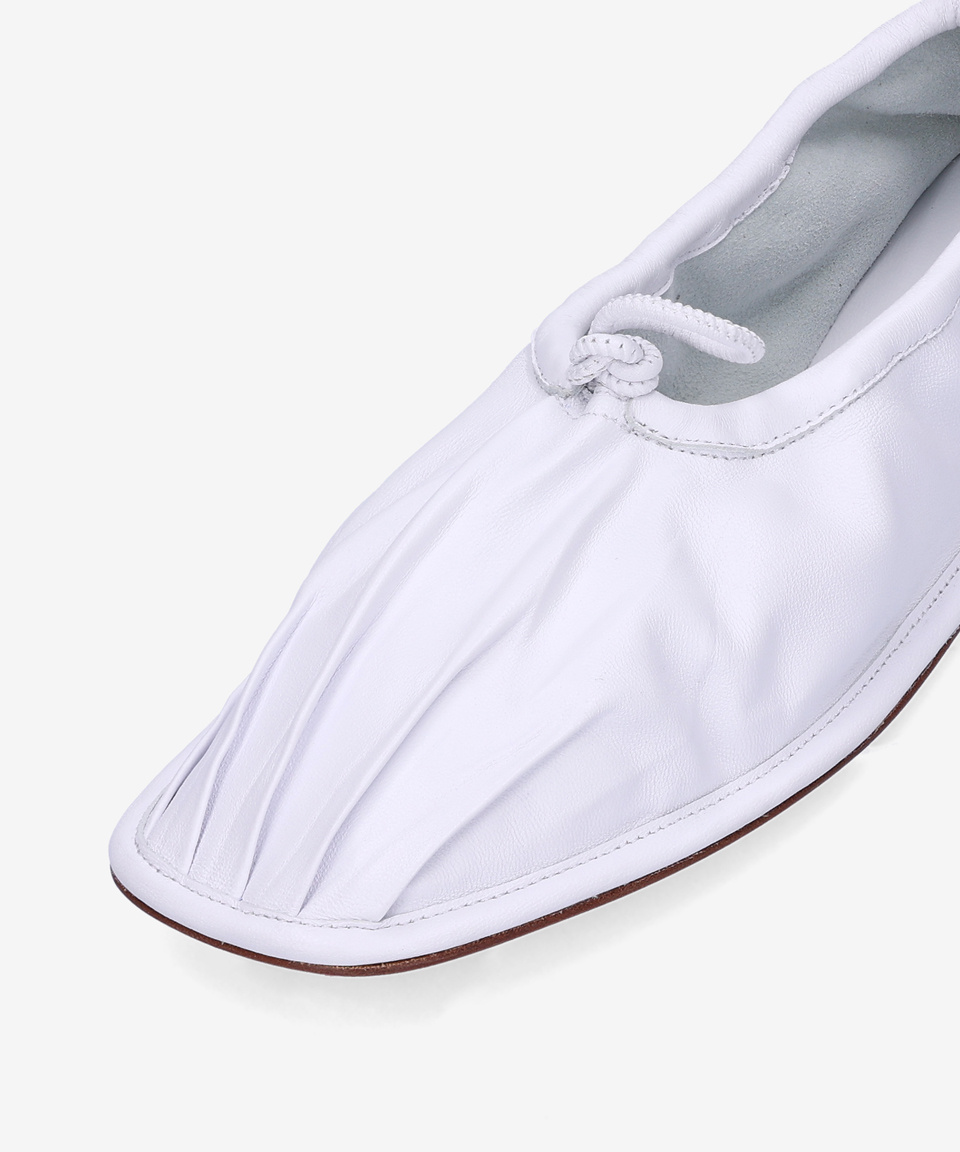 MUSINSA | HEREU PUNTERA FLAT SHOOTS - WHITE / WFR21PUNT002WHITE