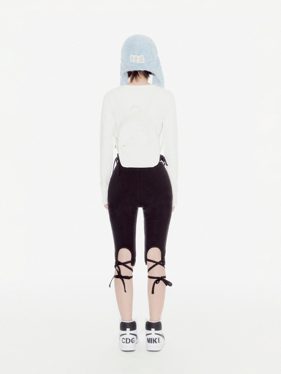 유희(YOUHEE) YOUHEE LETTERING LONG SLEEVE WHITE