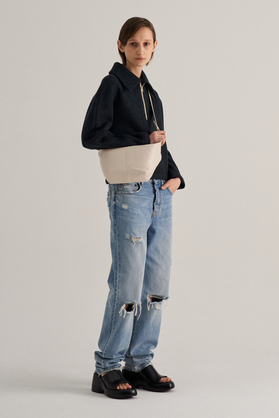 [MUNIER]★RIDER SLING BAG★2色★最大割引 MUSINSA | MUNIER Rider Sling Bag - Ivory