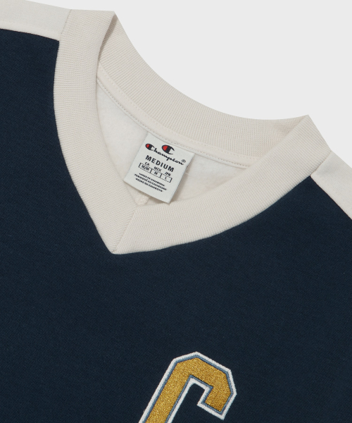 컬러 블록 브이넥 스웨트셔츠 Normal Navy