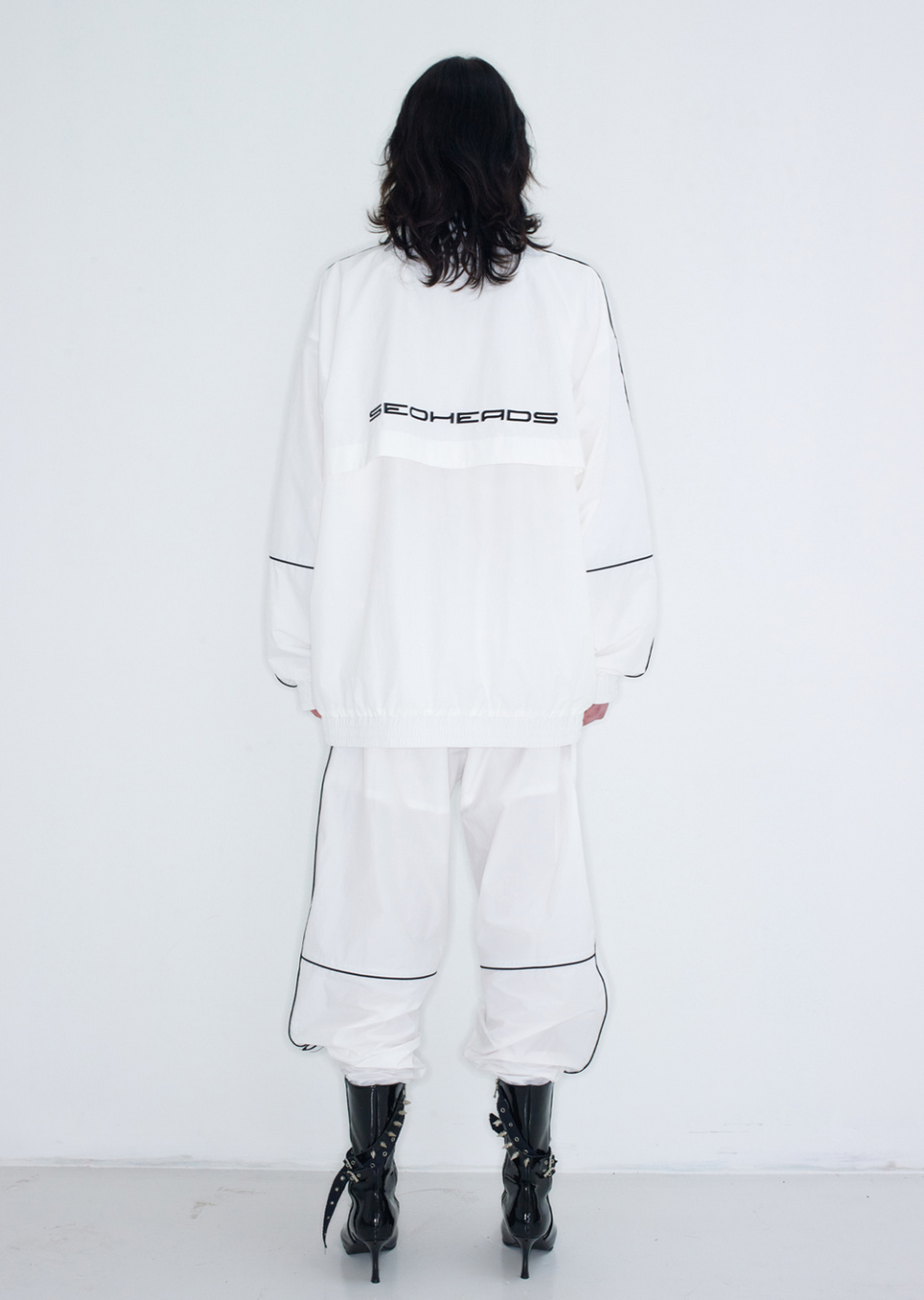 [s/e/o] PIPING LINED NYLON PANTS /追跡付 MUSINSA公式 | s/e/o PIPING LINED NYLON PANTS IVORY