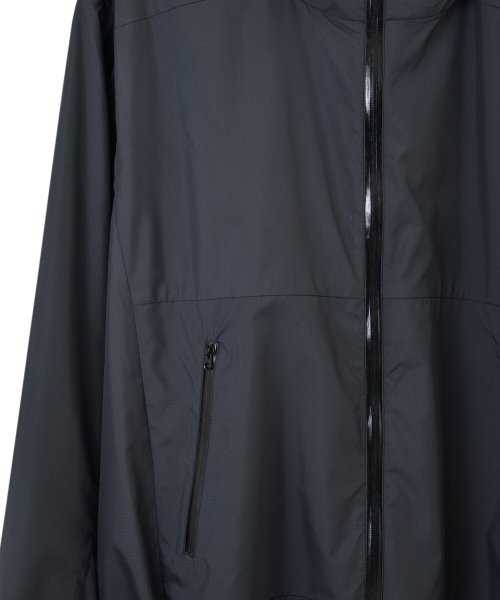 W Light Wind Breaker, Ink Black