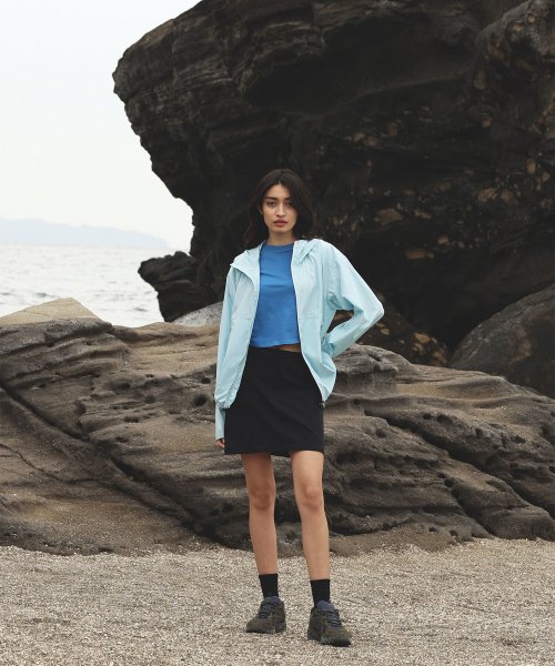 W Light Wind Breaker, Light Blue