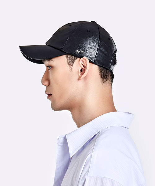 Leather logo cap - black