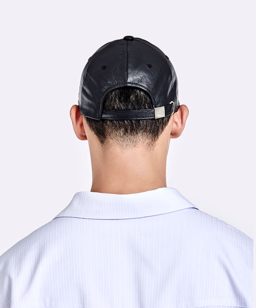 Leather logo cap - black