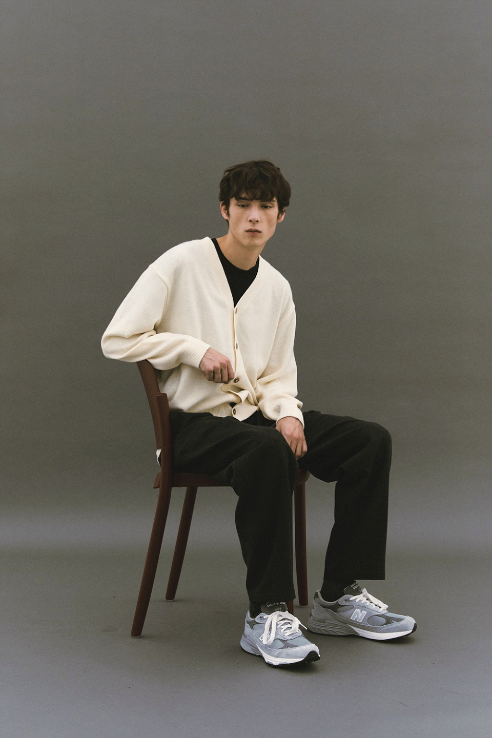 테이퍼드핏의 울슬랙스입니다.