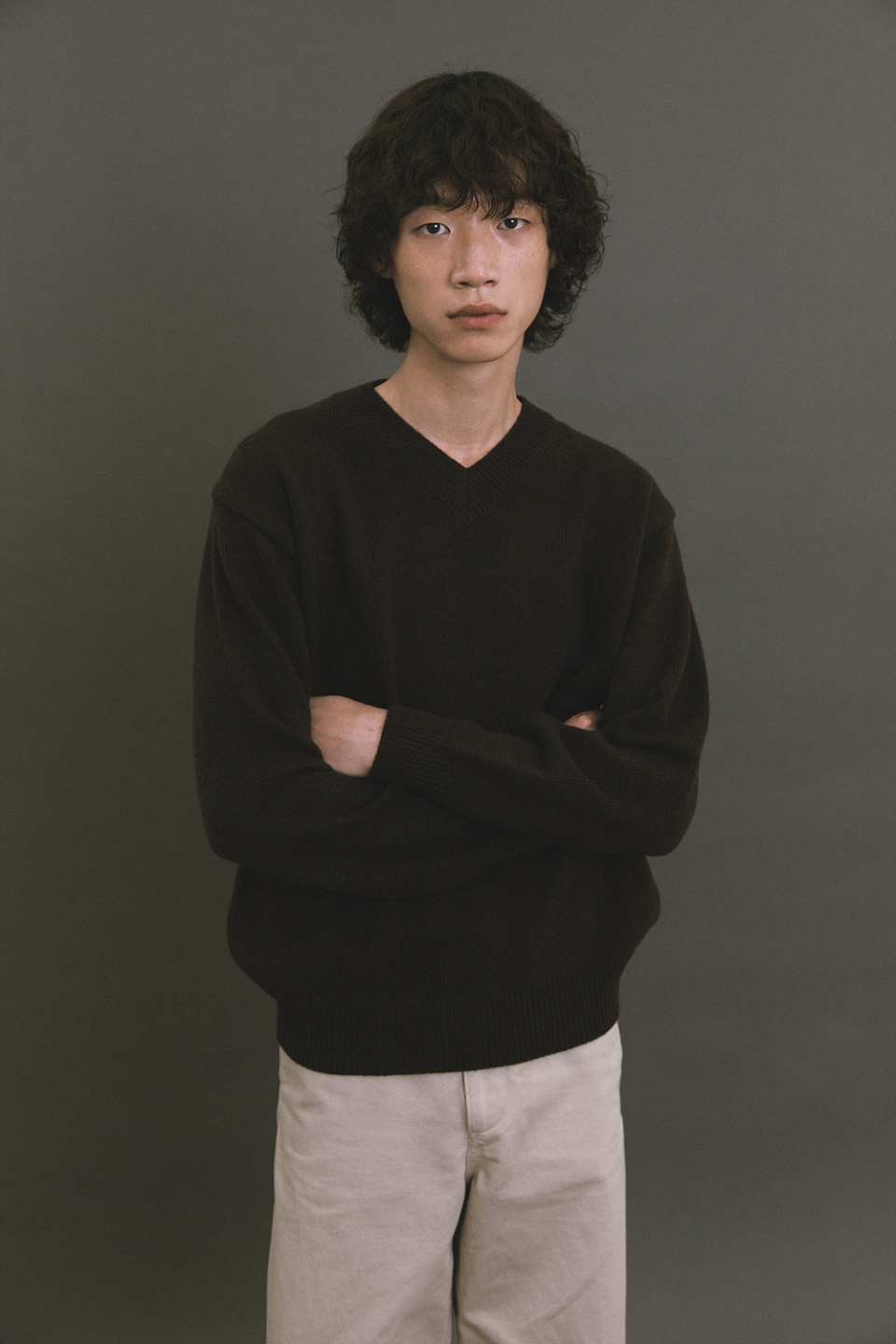 파인울을 사용한 브이넥니트입니다.