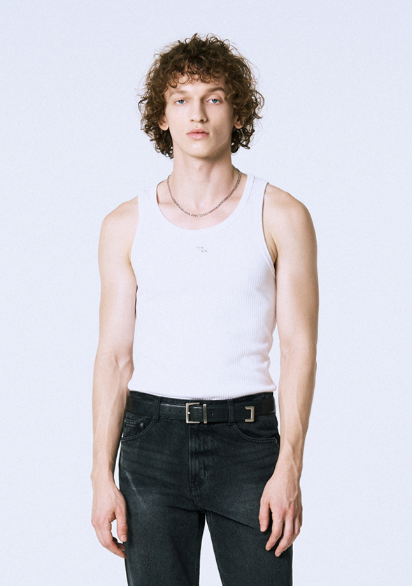 세비지(SAVAGE) Metal Logo Sleeveless Top - White - 사이즈 & 후기 | 무신사