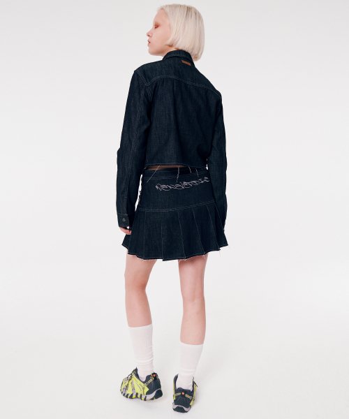 NON-FADE PLEATED DENIM SKIRT [BLACK]