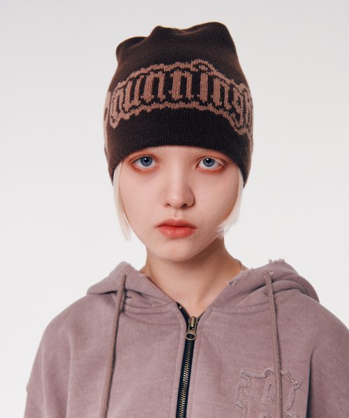 SKULL LOGO JACQUARD BEANIE [BROWN]