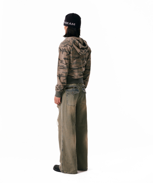 Contrast Logo Zip-up Hoodie (Khaki)