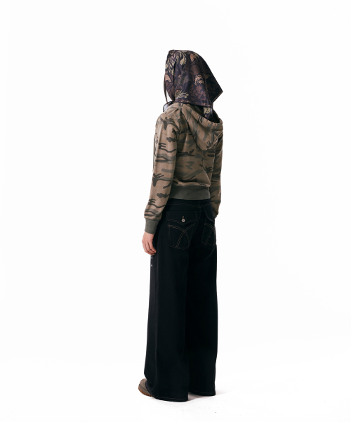 Contrast Logo Zip-up Hoodie (Khaki)