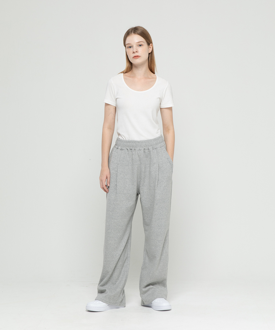 ボトムスその他 Fallett Brush logo one-tuck wide sweatpants oatmeal FA2203PT Fallett Brush logo one-tuck wide sweatpants oatmeal FA2203PT