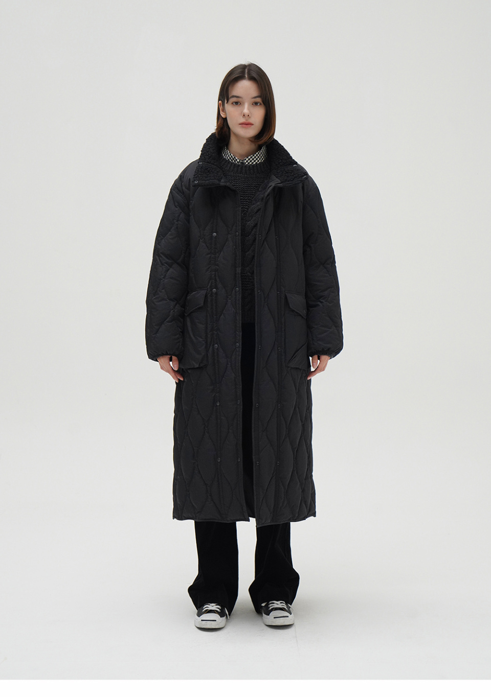 르바(LEVAR) Stitch Duck Down Coat - Black
