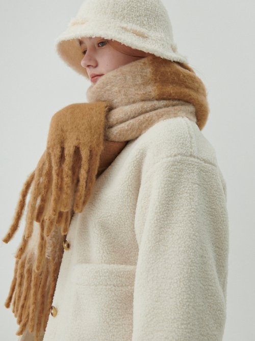 Half&Half Chunky Muffler (Beige & Sand)