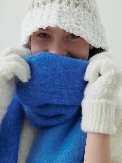 Half&Half Chunky Muffler (Light Blue & Cobalt Blue)