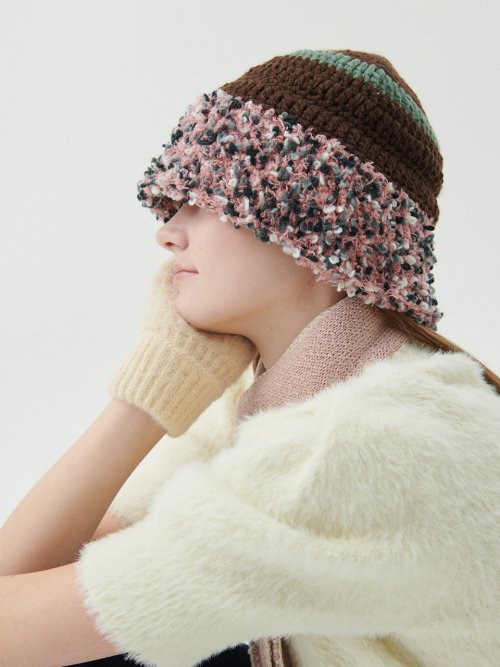 Fluffy Ring Crochet Hat (Brown)