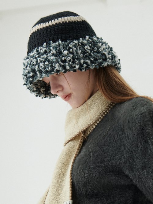 Fluffy Ring Crochet Hat (Black)