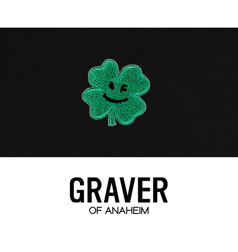 [GRAVER]★CLOVER SMILE EMBROIDERY SWEATSHIRT MUSINSA | GRAVER [UNISEX] Clover smile embroidery hooded