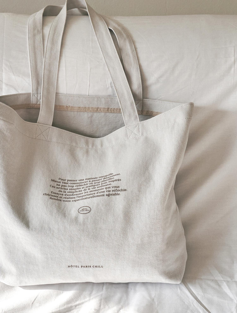 ☆HOTEL PARIS CHILL☆ EasyPeasy Corduroy Bag 2color HOTEL PARIS CHILL | Hotel 827 - Haus Haus