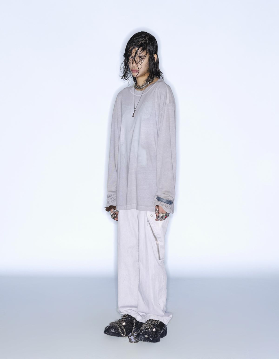 DIRTY BLEACHED CROSS EMBROIDERY L/S TEE_DIRTY GREY
