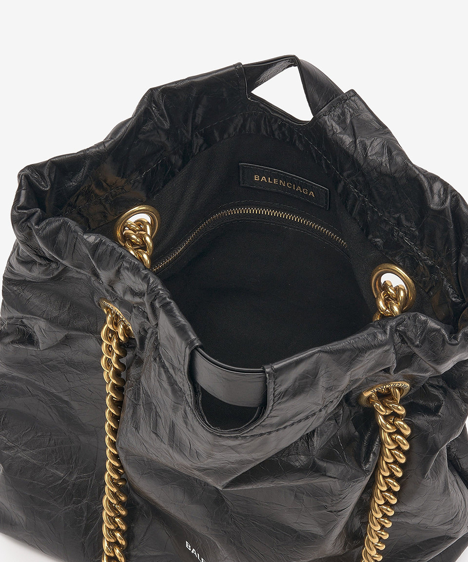 BALENCIAGA｜CROSSBAGS (742941 210IT 1000) Women's Crush Tote Bag Medium in Black | Balenciaga US