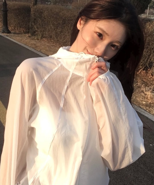Ultra-Light Raglan Windbreaker_White_OL261