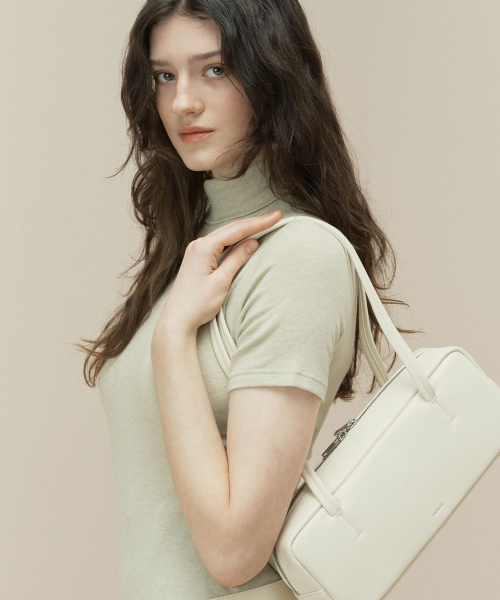 More Baguette Bag · 모어 바게트백
