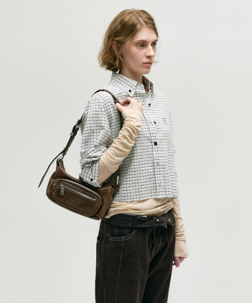 OUTPOCKET HOBO MINI_washed brown pull-up