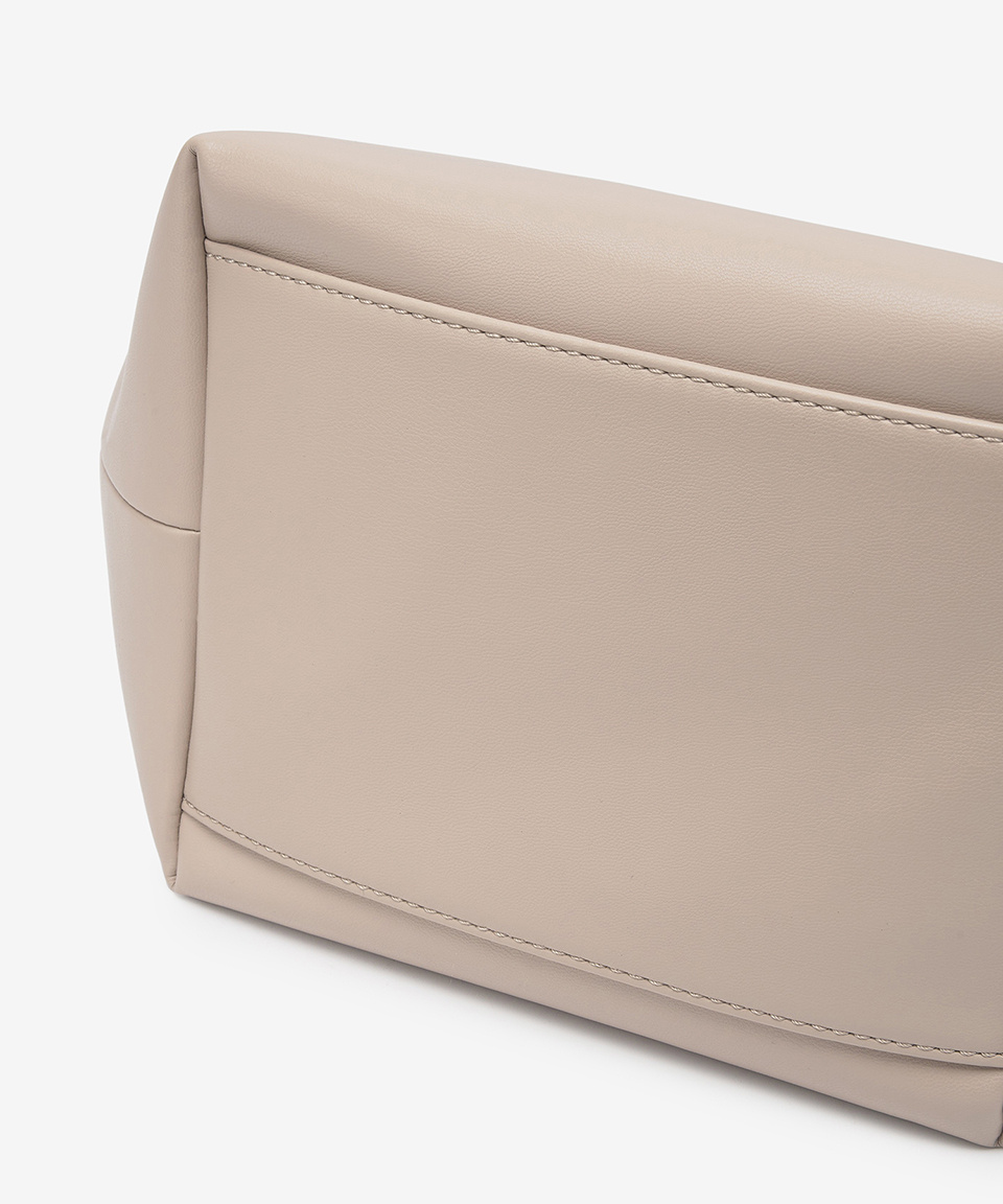 ★Ganni★ Small Gani Bue Crossbody Bag Oyster Grey A5245873 MUSINSA | GANNI Small Gani Bou Crossbody Bag - Oyster Grey