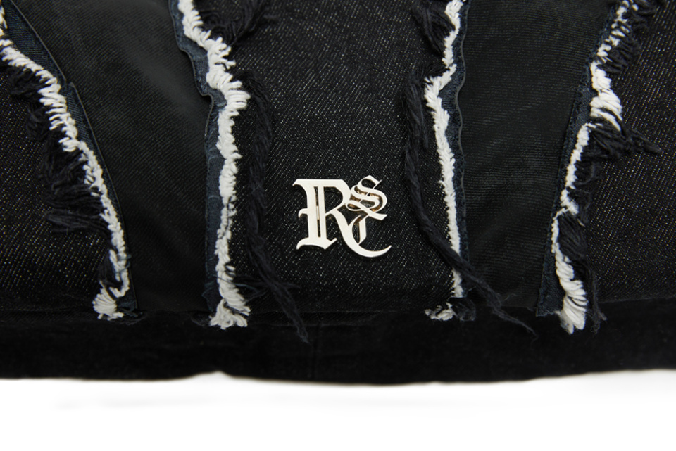 RSSC★韓国★人気★男女兼用★RAW CUT DENIM 2WAY BAG - BLACK RSSC☆韓国☆人気☆男女兼用☆RAW CUT DENIM 2WAY BAG - BLACK