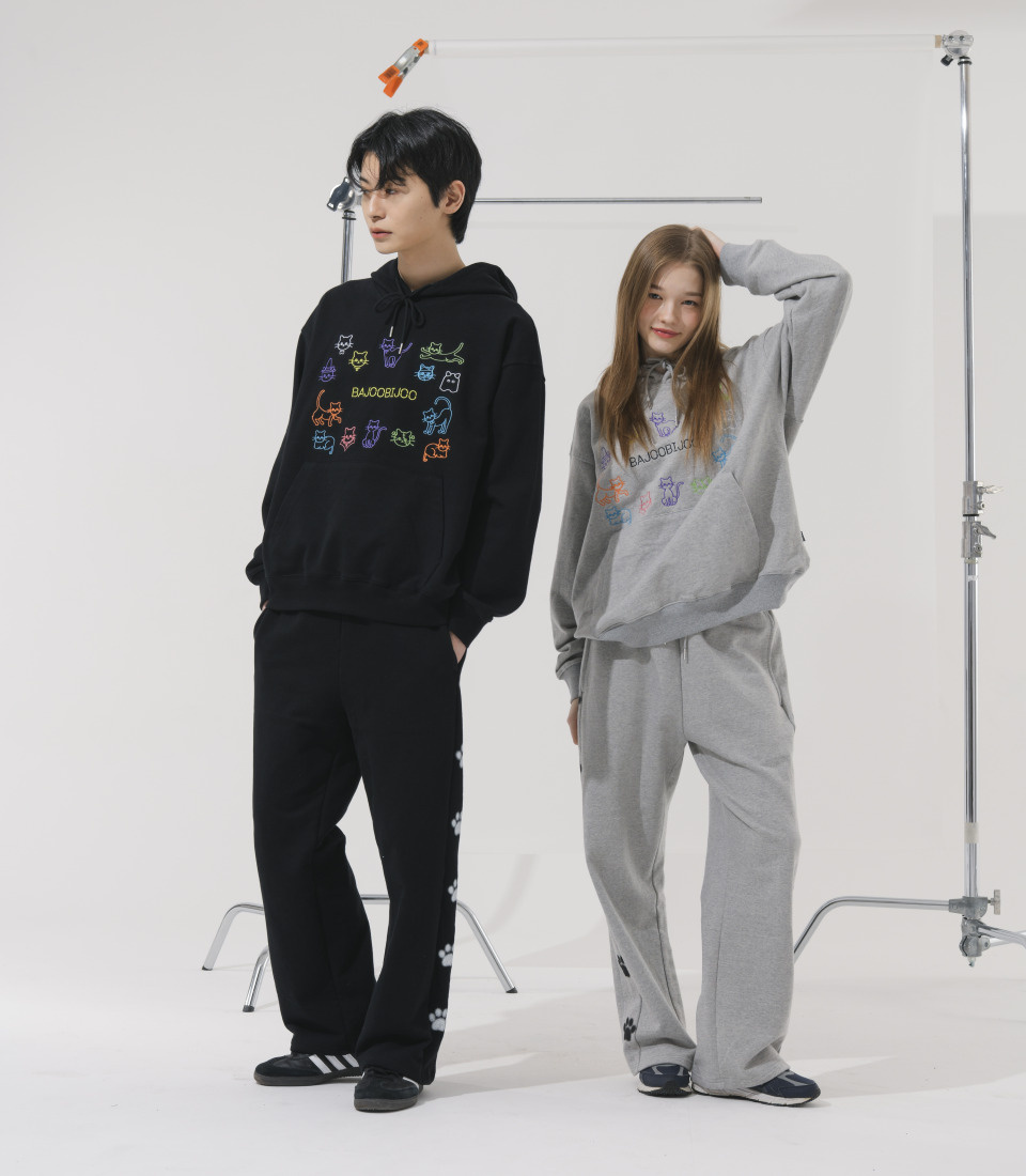 바쥬비쥬(BAJOO BIJOO) COLORFUL CAT EMBROIDERY OVER-FIT HOODIE [BLACK] - 사이즈 ...