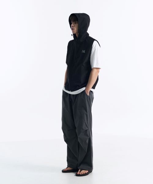 Tech nylon hood vest (Black, Charcoal)