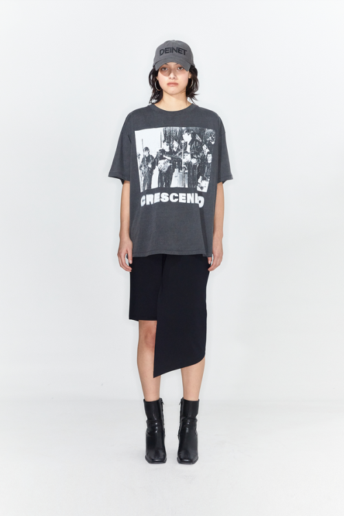 CRESCENDO GRAPHICS T-SHIRT IN CHARCOAL