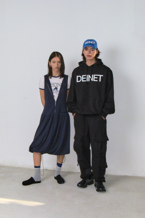 DEINET LOGO CAP IN BLUE
