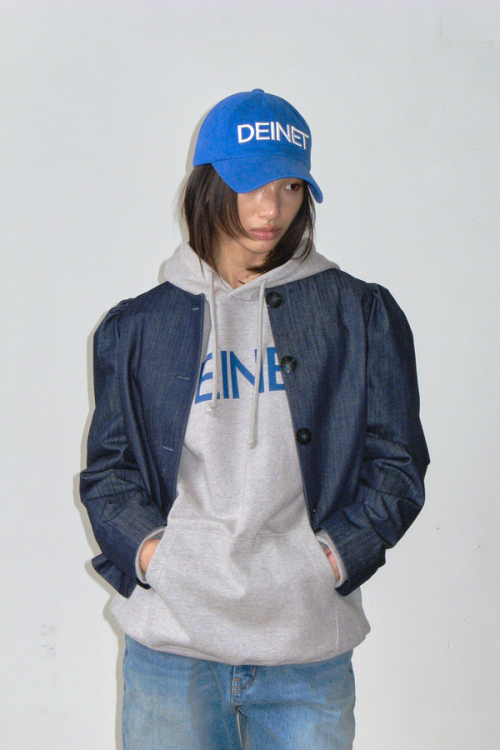 DEINET LOGO CAP IN BLUE