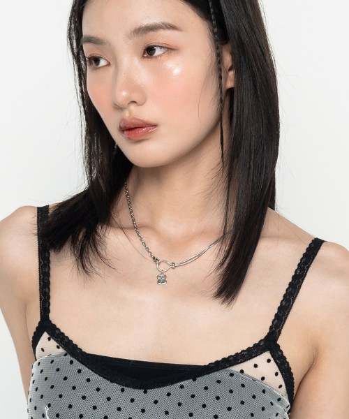 로고 펜던트 레이어드 체인 목걸이