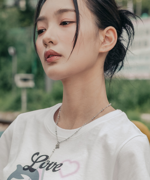 로고 포인트 드롭 목걸이