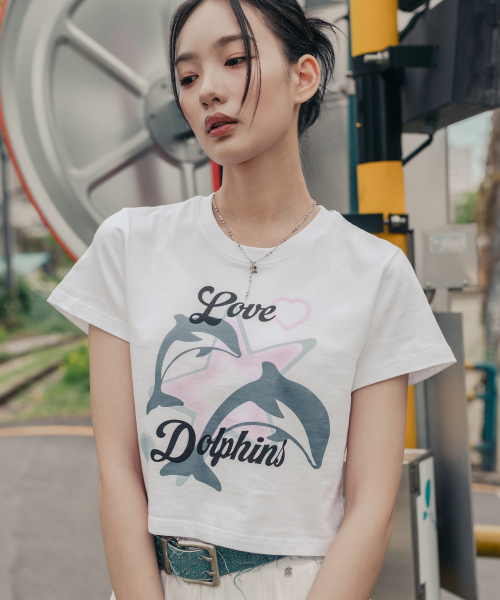 러블리 돌핀 그래픽 크롭티 화이트
