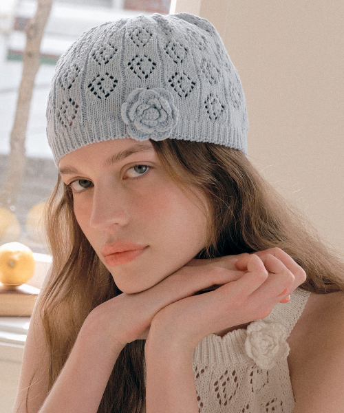 CORSAGE KNIT BEANIE LIGHT BLUE