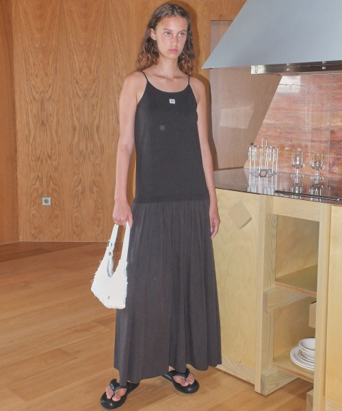 COTTON SHIRRING MAXI DRESS - BLACK