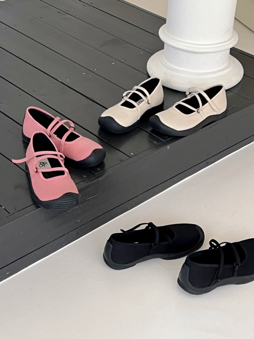 Verity velcro sneakers