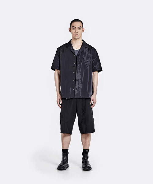 Shiny Half shirt - Black