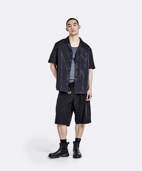 Shiny Half shirt - Black