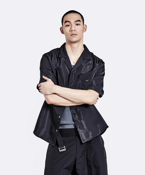 Shiny Half shirt - Black