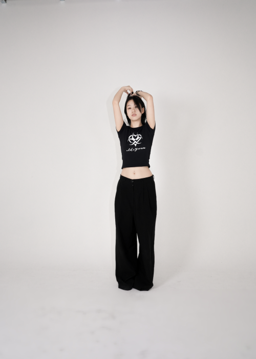 Heart reflex crop Tee (Black)