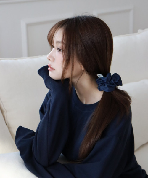 라벨 포인트 데님 스크런치