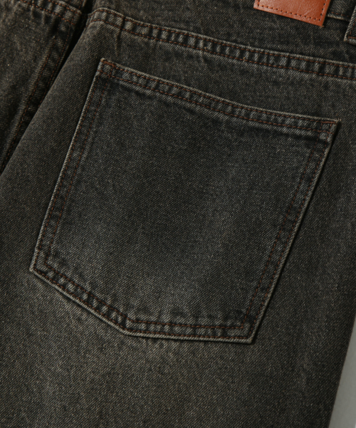 ASI ESSENTIAL ONE-TUCK WIDE DENIM PANTS_DUST BLACK